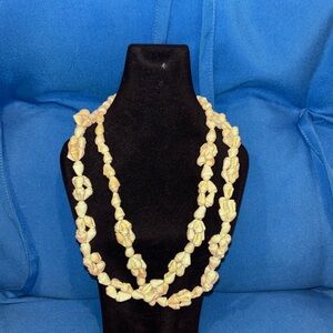Sea Shell Necklace Colored White Gently Worn NWOTS